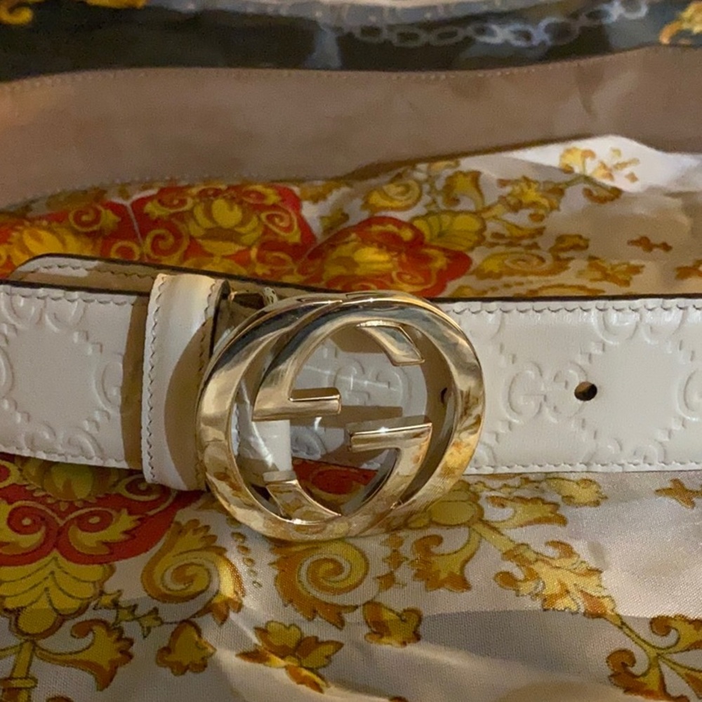 Authentic Gucci leather signature belt